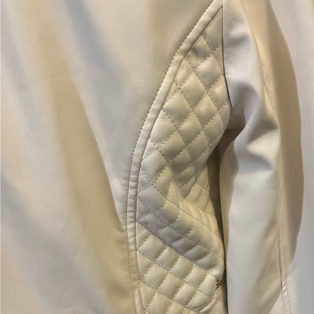 Guess Women's Cream Faux Leather Jacket Sz Large - Picture 7 of 10